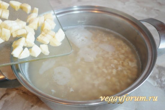 Каша из овсяных хлопьев "геркулес" со шпинатом (постный вариант)