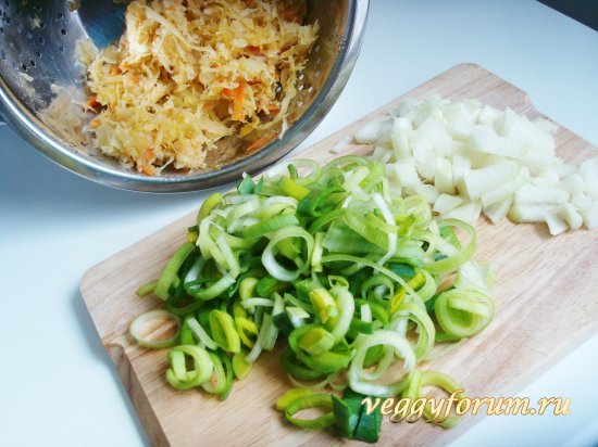 Борщ постный с фасолью и кокосовым молоком.