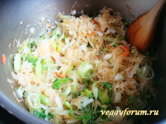 Борщ постный с фасолью и кокосовым молоком.
