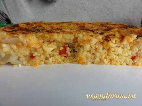 Запеканка из кукурузной крупы с овощами в мультиварке