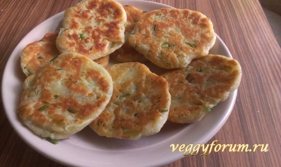 Нежные лепёшки с перцем (сырно-сметанное тесто)