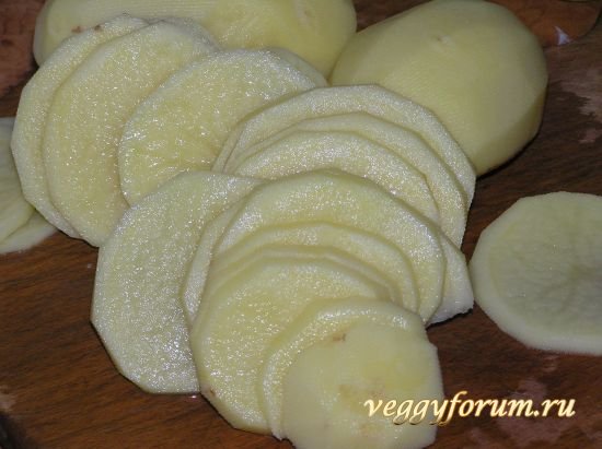 Картошка с сыром и сметаной в мультиварке