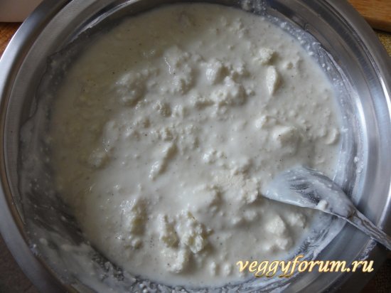 Киш с брокколи и щавелем в мультиварке