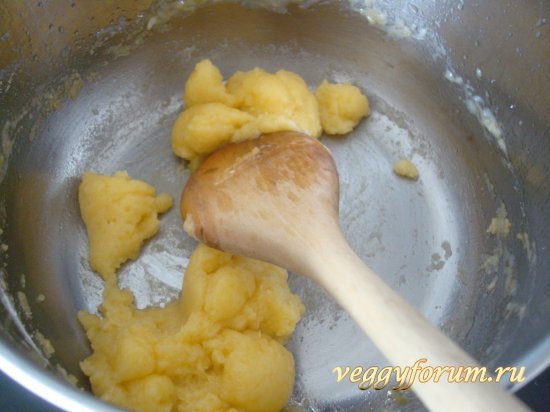 Спаржа с соусом "Холландез"