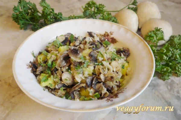 Салат с грибами и цветной капустой