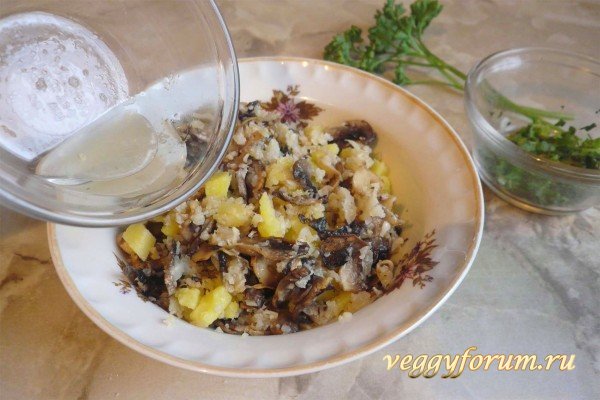 Салат с грибами и цветной капустой