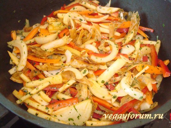 Соевая спаржа с овощами (рагу)