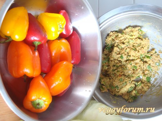 Голубцы с фаршироваными перцами