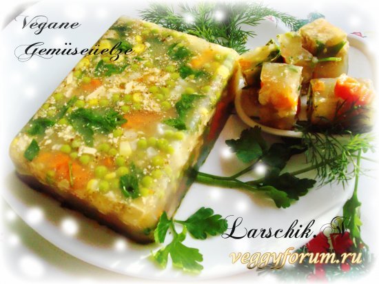 Вегетарианский холодец с соевым "мясом"
