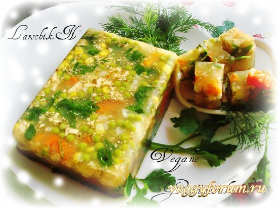 Вегетарианский холодец с соевым "мясом"