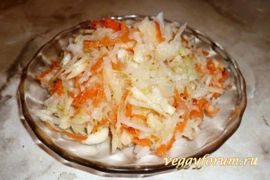 Салат из капусты кольраби