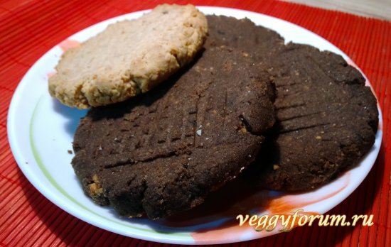 Печенье с начинкой (арахисовой пастой)