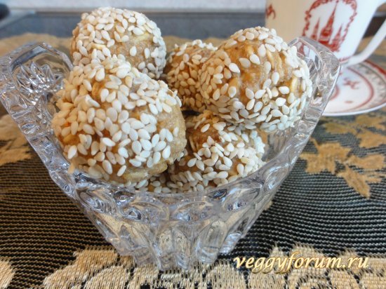 Шарики с бананом, творогом и овсянкой