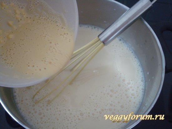Медово-банановый торт без яиц