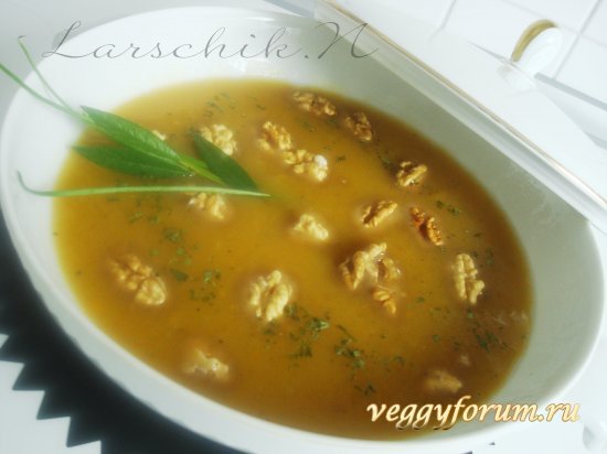 Цухини пюре суп с грецкими орешками (vegan)